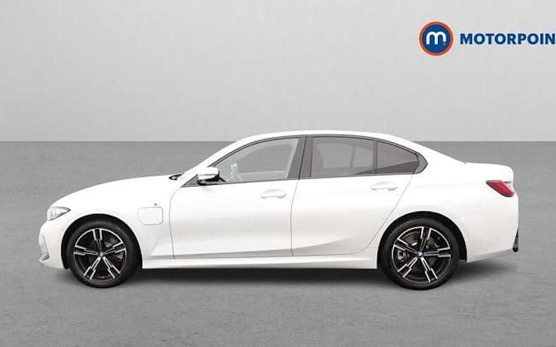 Used BMW 330e M Sport 292 HP (214 kW) 2024 White Sedan