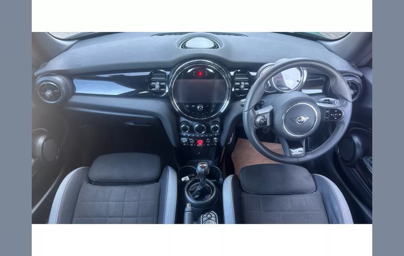 Image 4/4