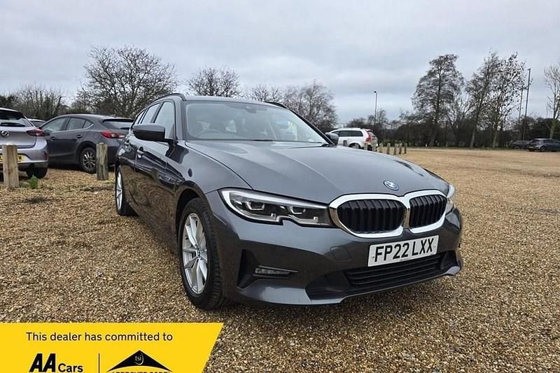 Used BMW 330e Comfort Edition 288 HP (211 kW) 2022