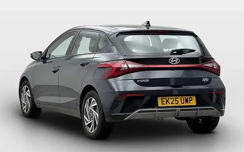 Used Hyundai i20 Advanced 101 HP (74 kW) 2025 Grey Hatchback