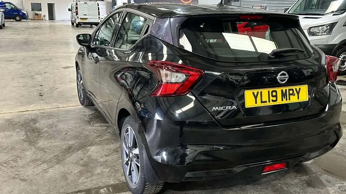 Used Nissan Micra Acenta 70 HP (51 kW) 2019 Black Hatchback