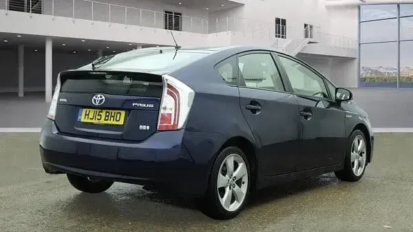Used Toyota Prius 2015 Blue Hatchback