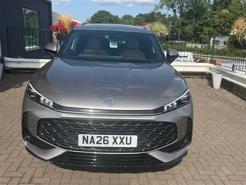 New MG HS Trophy 224 HP (164 kW) 2026 Silver SUV