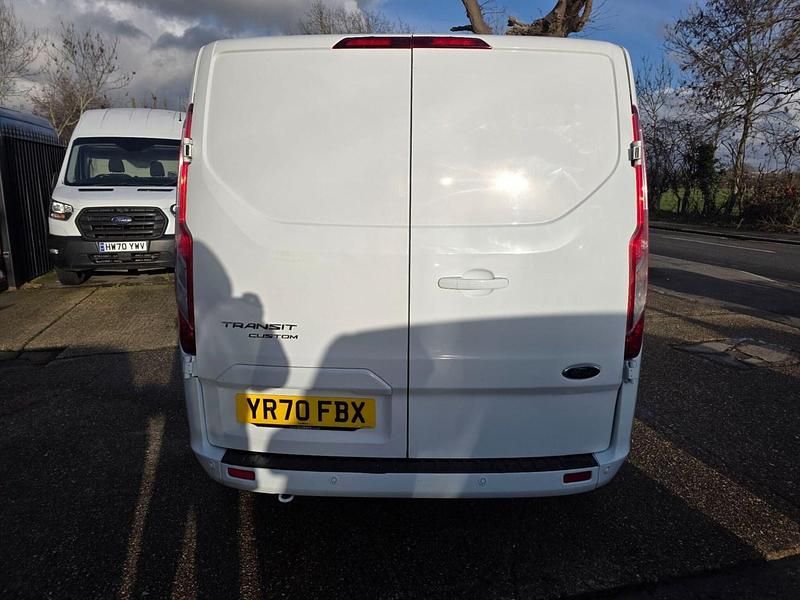Used Ford Transit Custom Limited 130 HP (95 kW) 2020 White Van