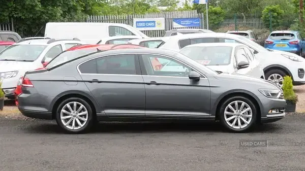 Used VW Passat Business 120 HP (88 kW) 2015 Grey Sedan