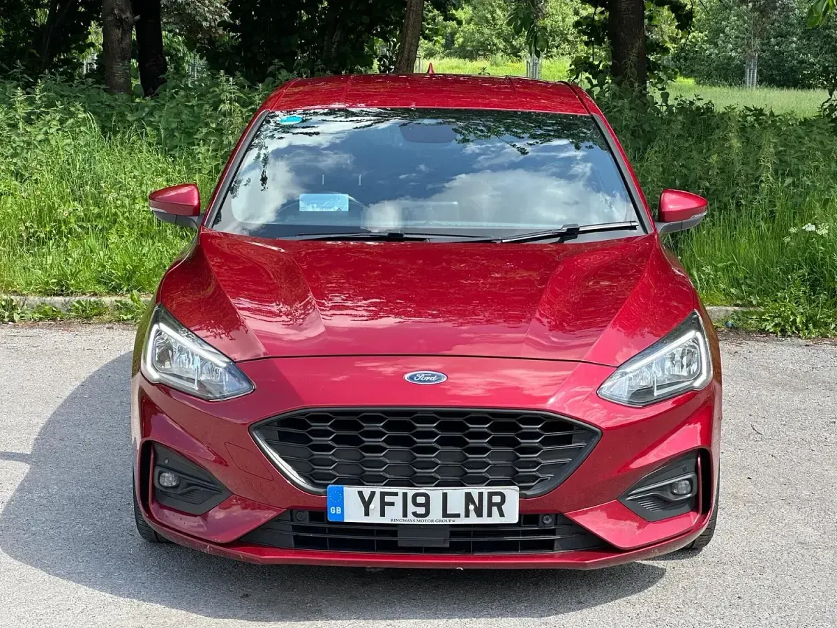 Used Ford Focus ST-Line X 120 HP (88 kW) 2019 Red Hatchback
