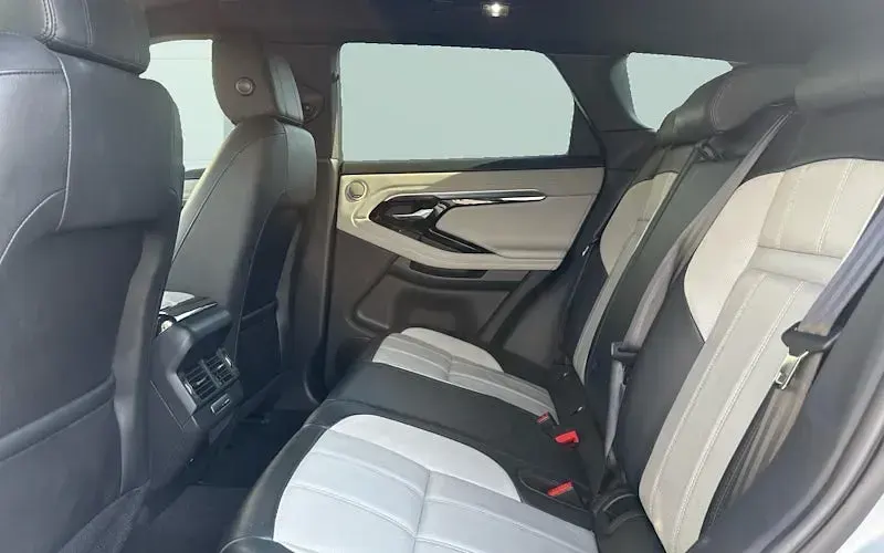 Used Land Rover Range Rover evoque First Edition 182 HP (133 kW) 2019 White SUV