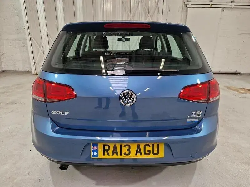 Used VW Golf VII 105 HP (77 kW) 2013 Blue Hatchback