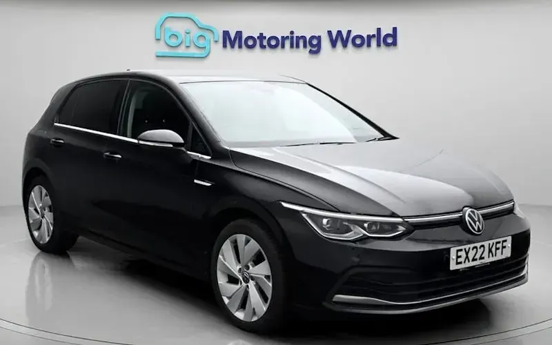 Used VW Golf VIII Style 131 HP (96 kW) 2022 Hatchback