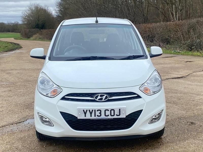 Used Hyundai i10 Active 2013 White Hatchback