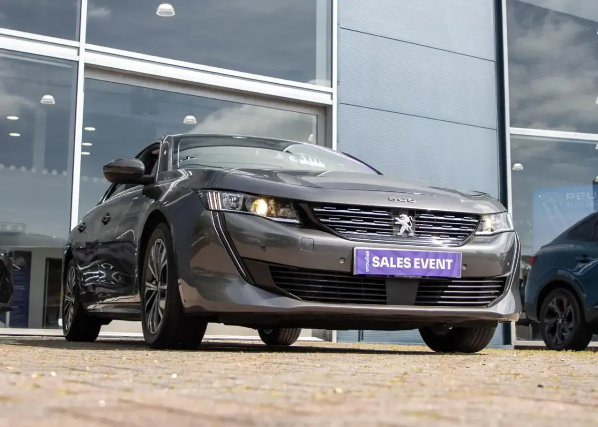 Gebraucht Peugeot 508 Allure 129 PS (94 kW) 2019 Grau Kleinwagen