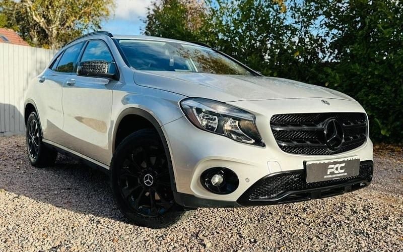 Used Mercedes GLA200 Executive 156 HP (114 kW) 2018 Silver SUV