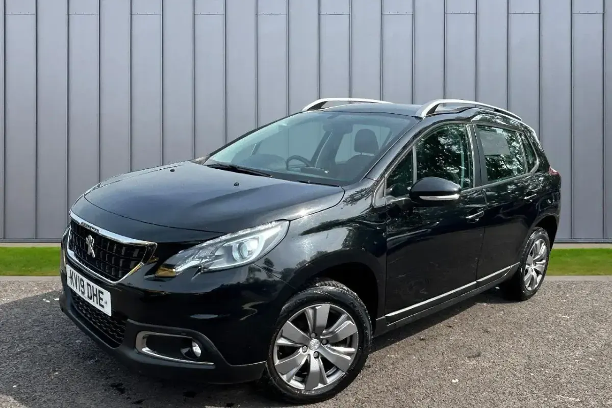 Używany Peugeot 2008 Active 81 KM (59 kW) 2019 Czarny SUV