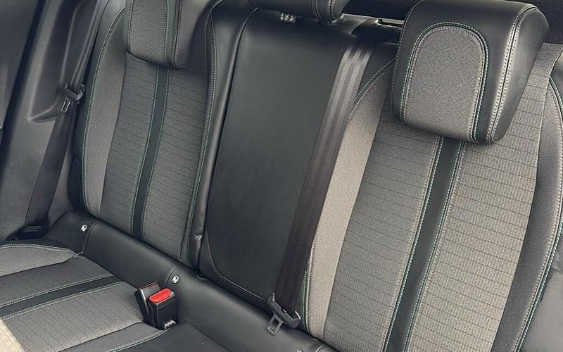 White Used 2022 Peugeot 2008 Allure Premium SUV | £13,199 (Good price) - Image 1/4