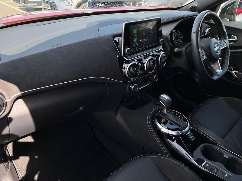 Used Nissan Juke Tekna+ 143 HP (105 kW) 2023 Red SUV