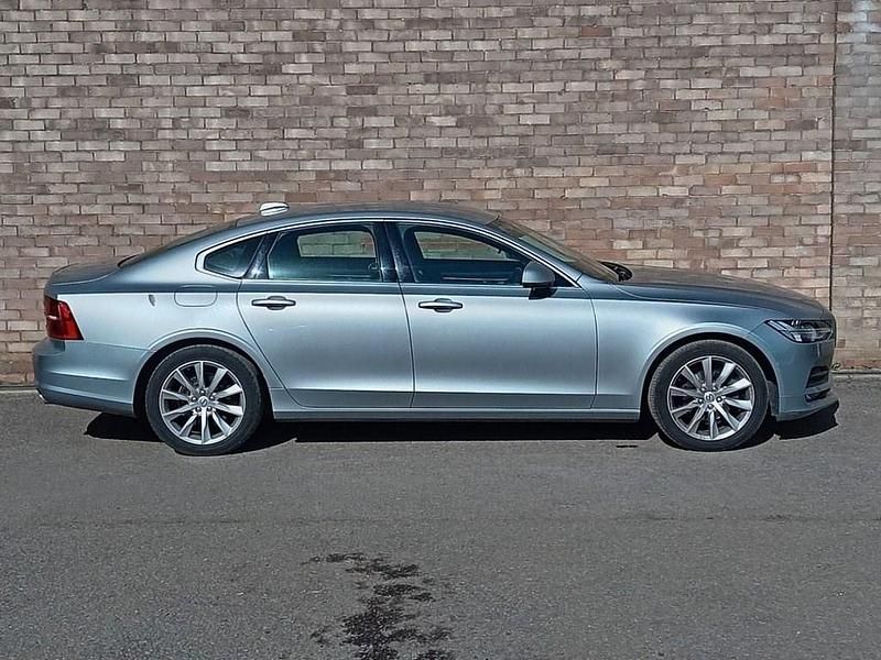 Used Volvo S90 Momentum 190 HP (139 kW) 2018 Silver Sedan