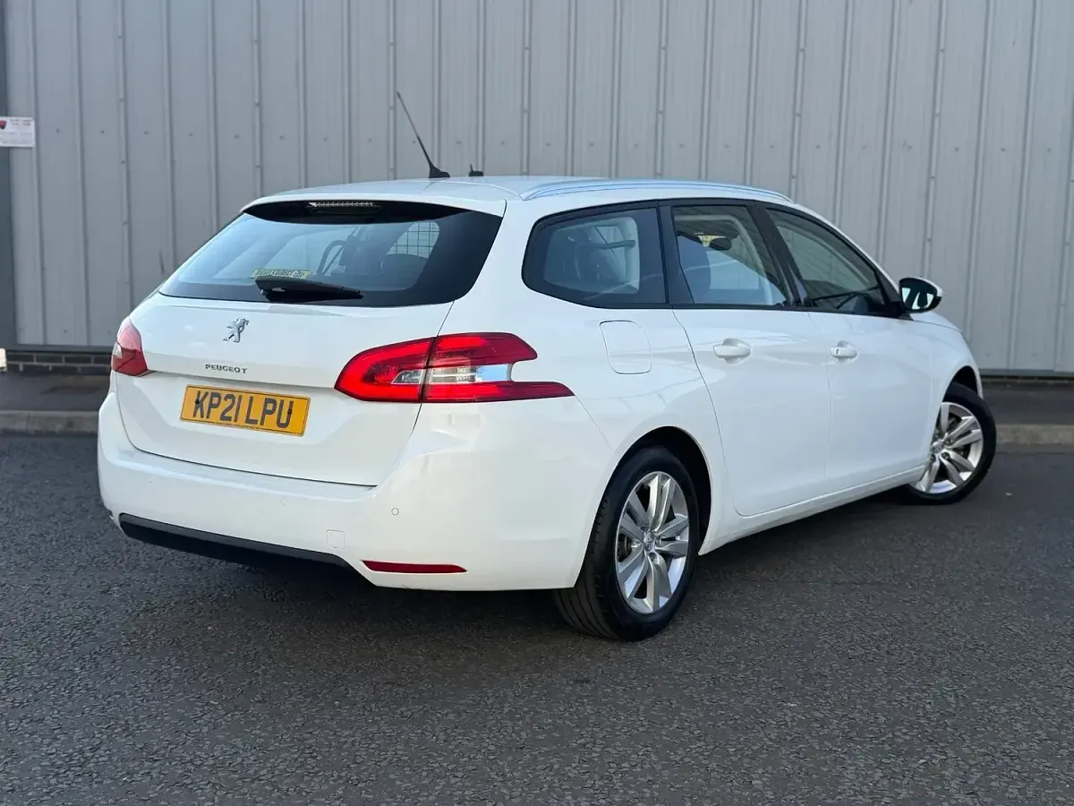 Used Peugeot 308 Active 2021 White Estate