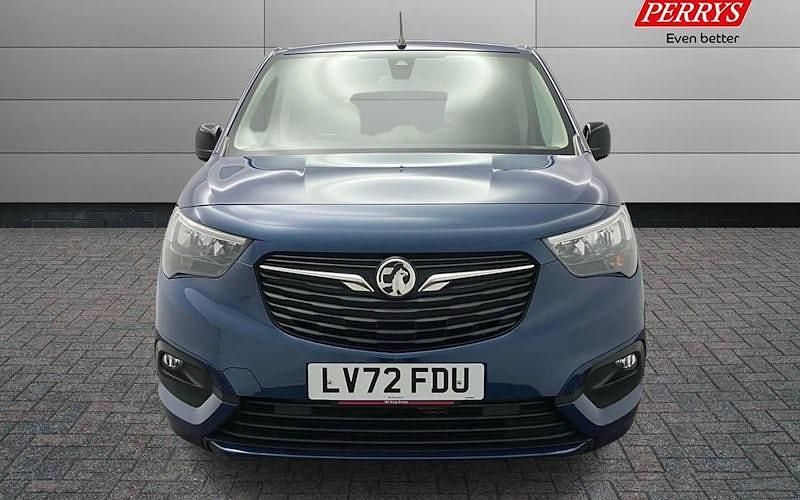 Used Vauxhall Combo 102 HP (75 kW) 2022 Estate