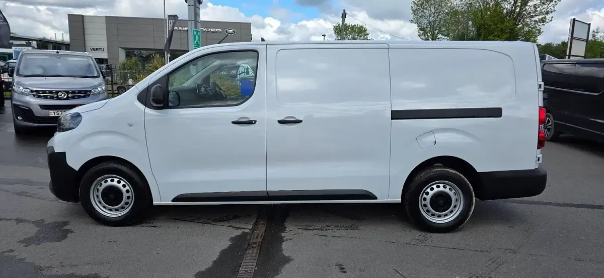 New Peugeot Expert 143 HP (105 kW) 2026 White Van