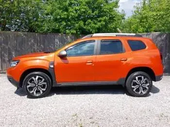 Used Dacia Duster Prestige 100 HP (73 kW) 2022 Orange SUV