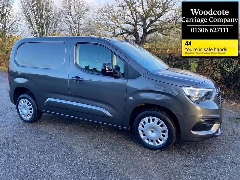 Used Vauxhall Combo S 100 HP (73 kW) 2023 Grey Van
