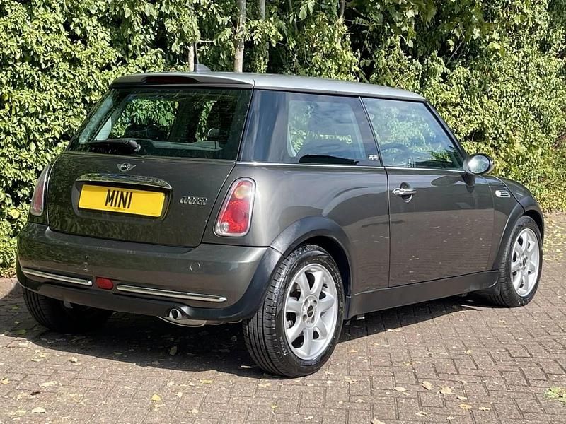 Używany Mini Cooper Hatch 2006 Szary Hatchback