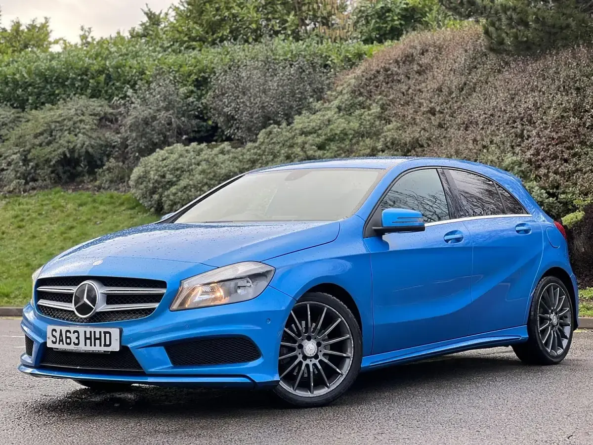 Używany Mercedes A200 AMG 136 KM (100 kW) 2014 Niebieski Hatchback