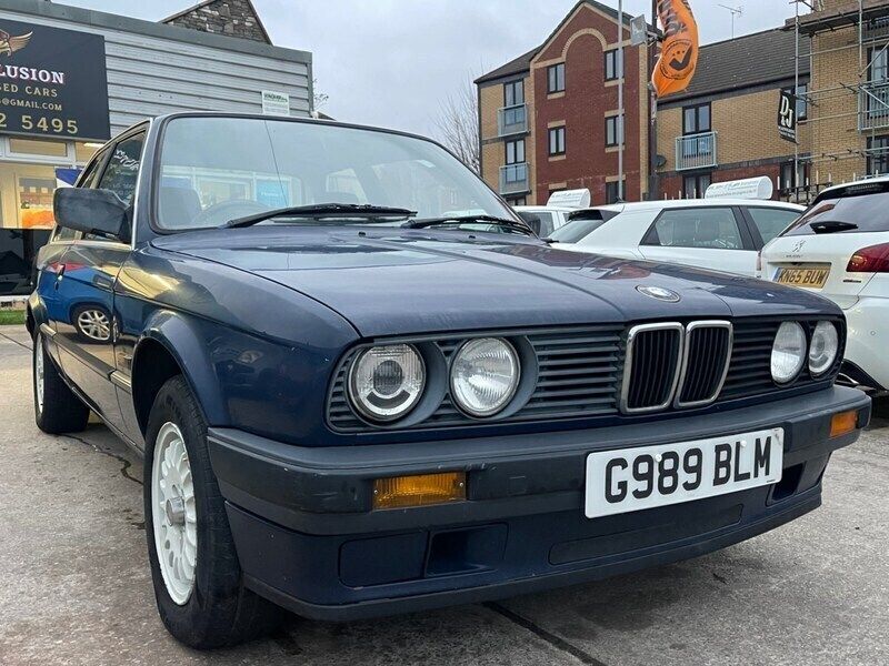 Blue Used 1990 BMW 318 Comfort Edition Sedan | £5,595 - Image 1/4