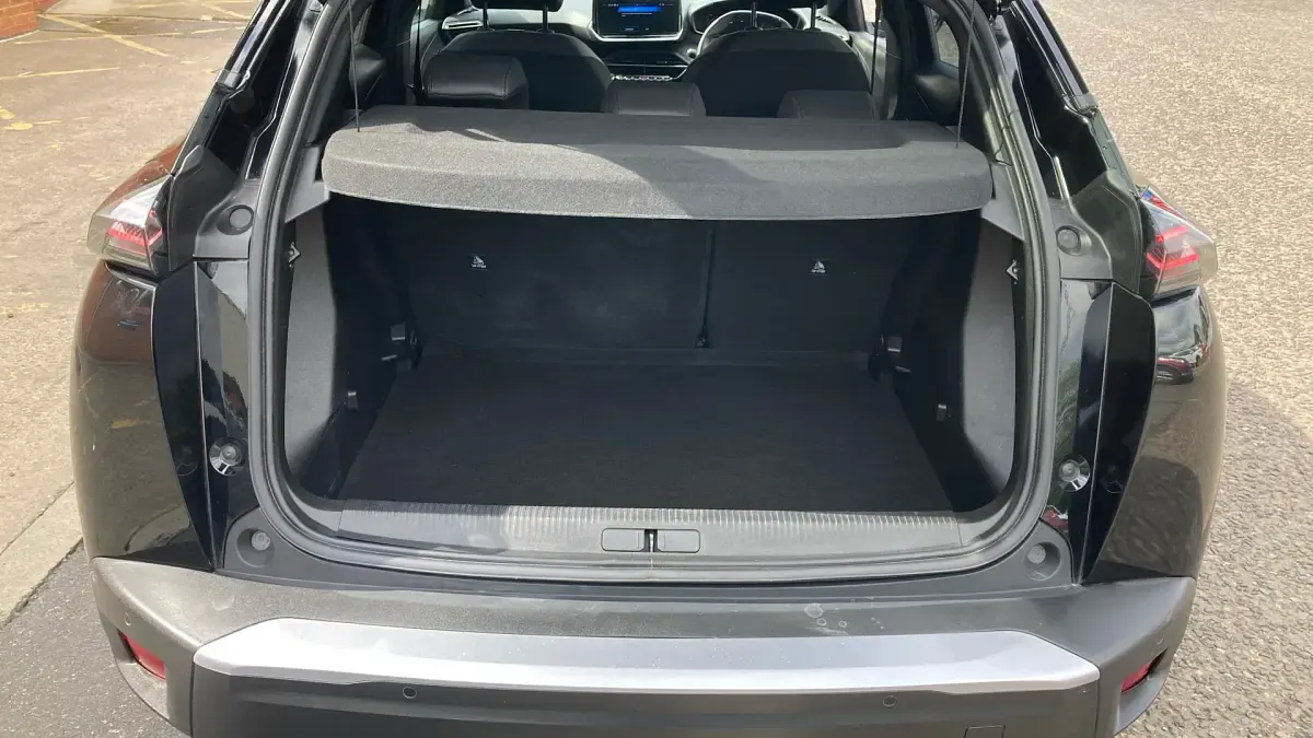 Used Peugeot 2008 Allure 131 HP (96 kW) 2024 Black SUV