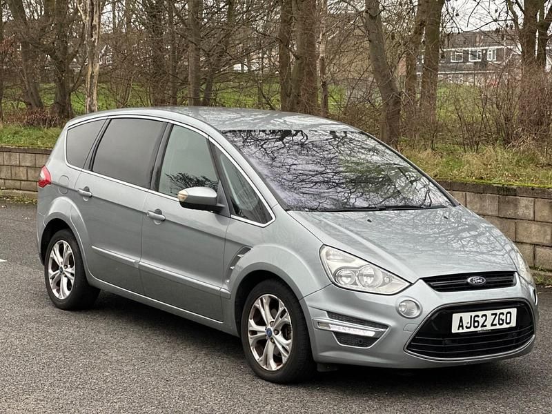 Silver Used 2013 Ford S-MAX Titanium MPV | £4,990 (Fair price) - Image 1/4