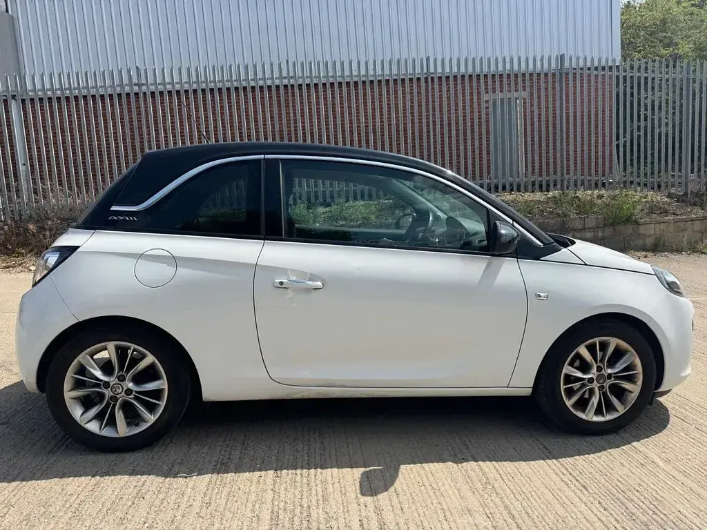 Used Vauxhall Adam Jam 87 HP (63 kW) 2014 White Hatchback