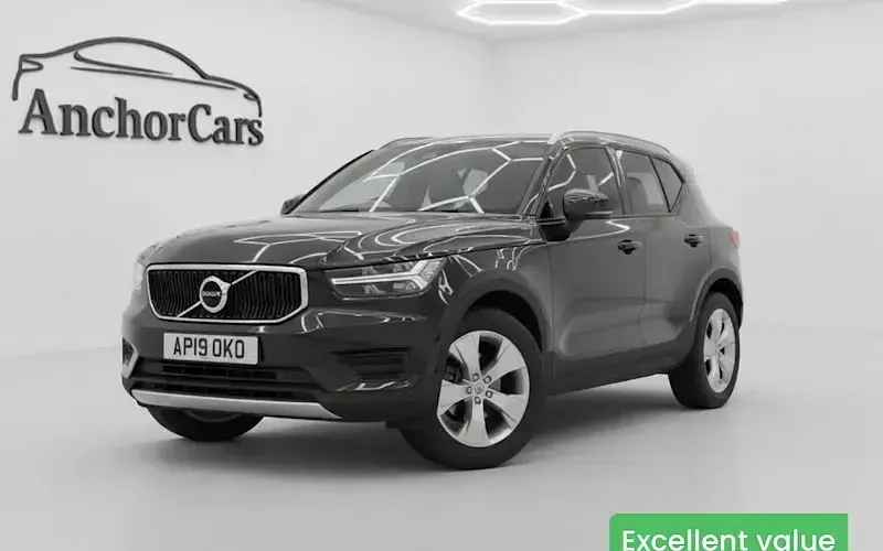 Used Volvo XC40 Momentum 150 HP (110 kW) 2019 SUV