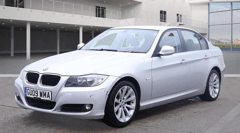 Silver Used 2009 BMW 320 Sedan | £2,495 (Good price) - Image 1/4