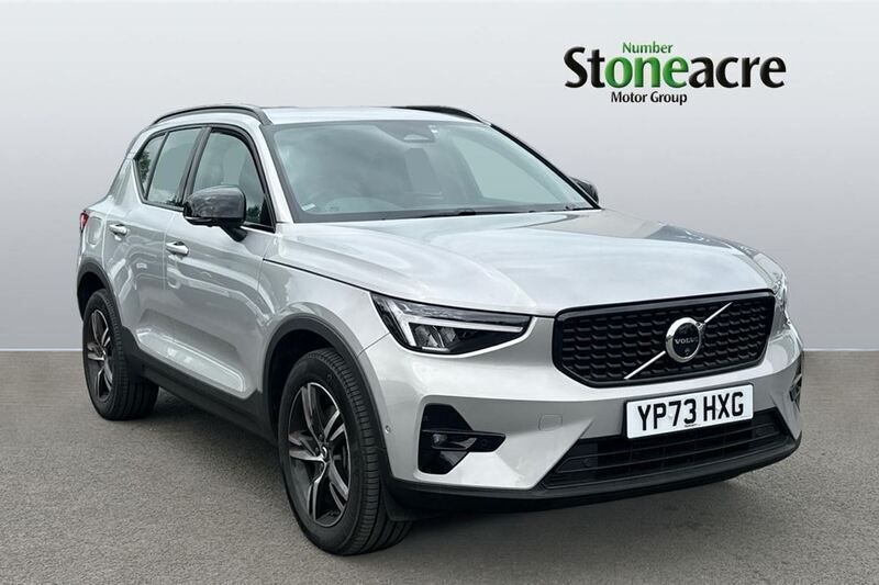 Silver Used 2023 Volvo XC40 Plus SUV | £32,411 (Fair price) - Image 1/4