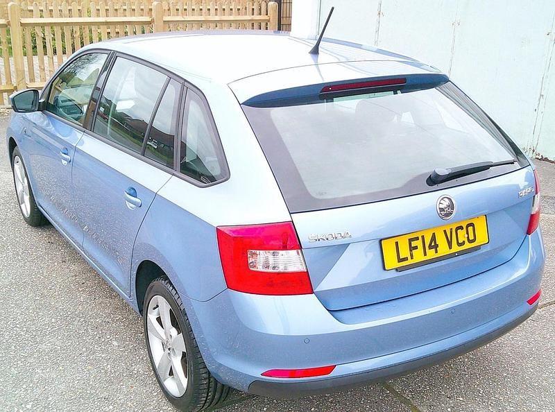 Used Skoda Rapid Elegance 2014 Blue Hatchback