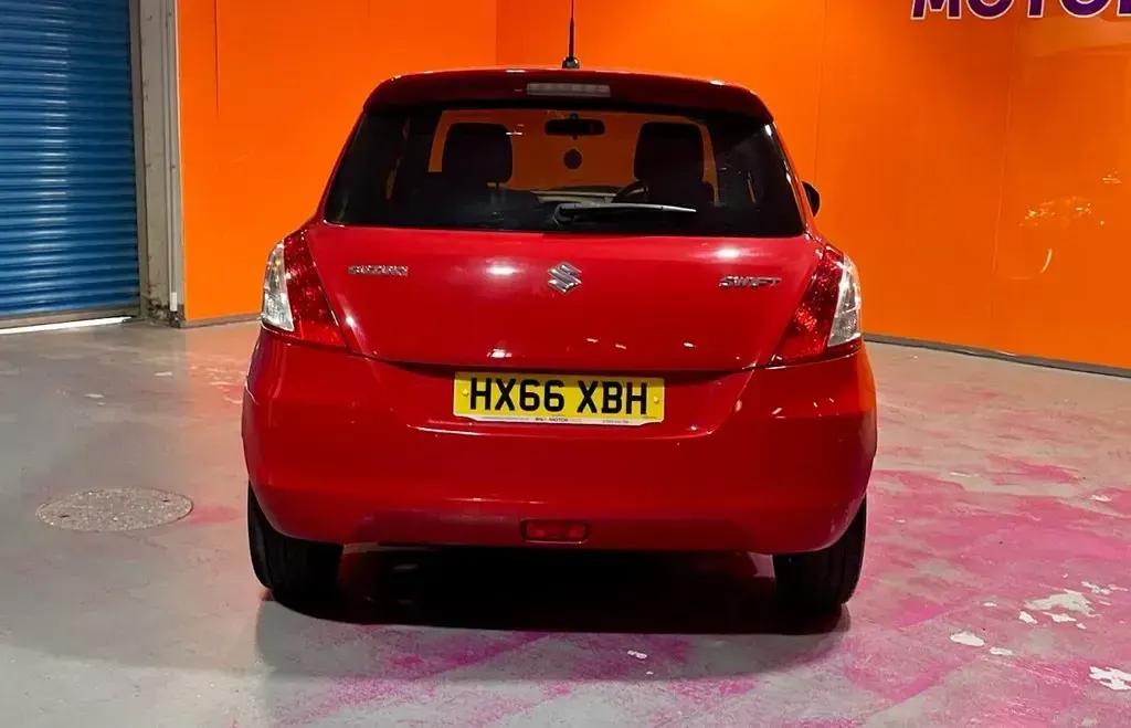 Używany Suzuki Swift SZ-L 94 KM (69 kW) 2016 Czerwony Hatchback