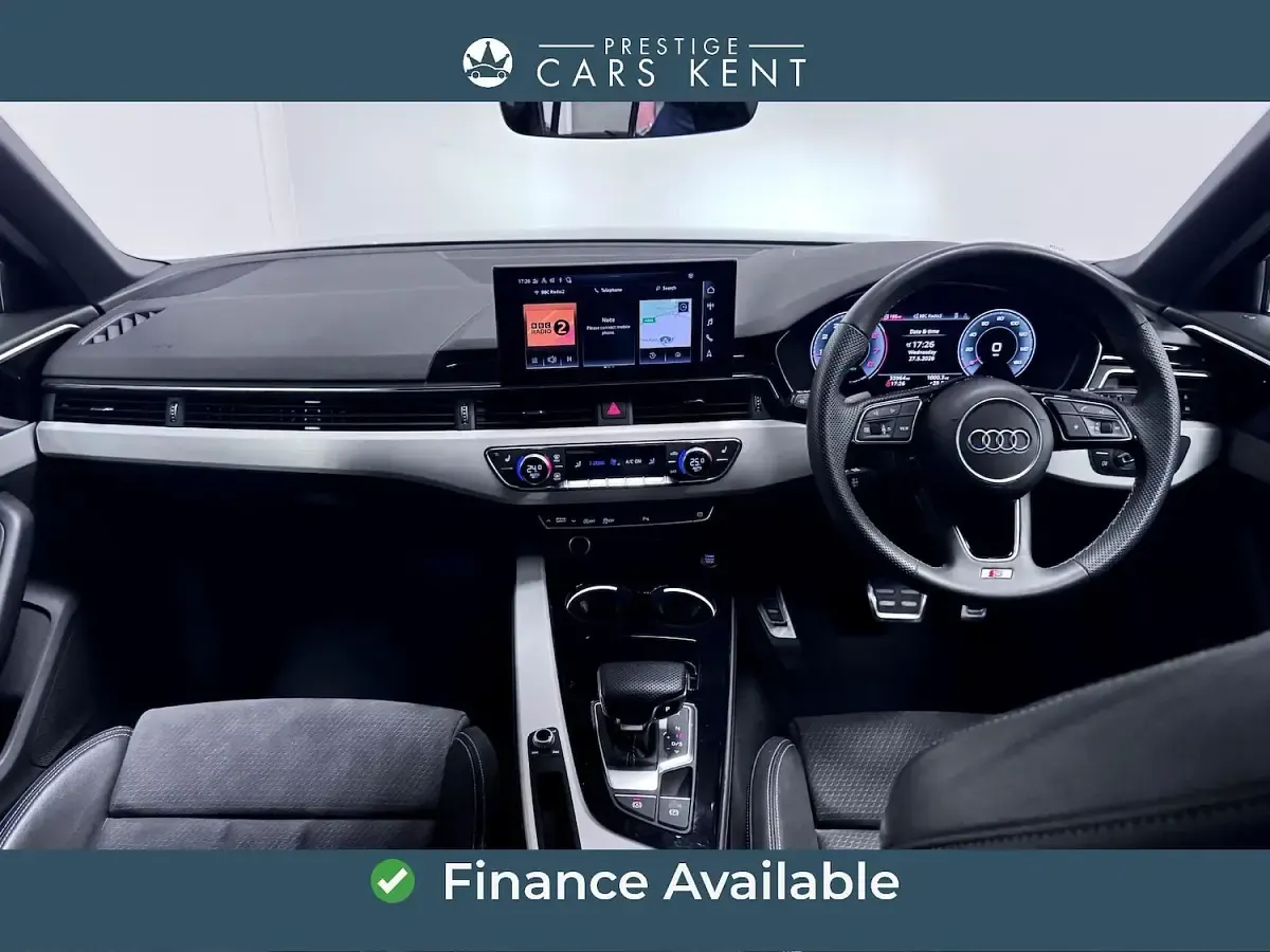 Begagnad Audi A4 S-Line 204 HK (150 kW) 2024 Grå Sedan