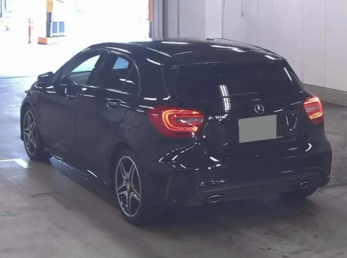 Used Mercedes A180 122 HP (89 kW) 2014 Black Hatchback