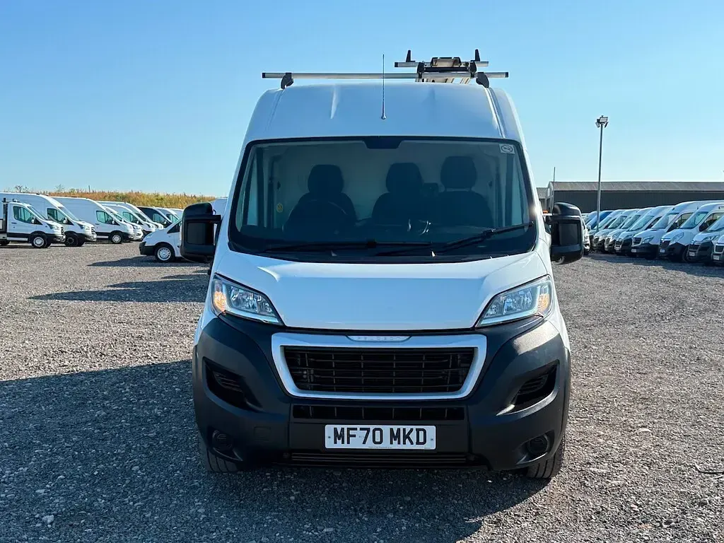 Used Peugeot Boxer 140 HP (102 kW) 2020 White Van