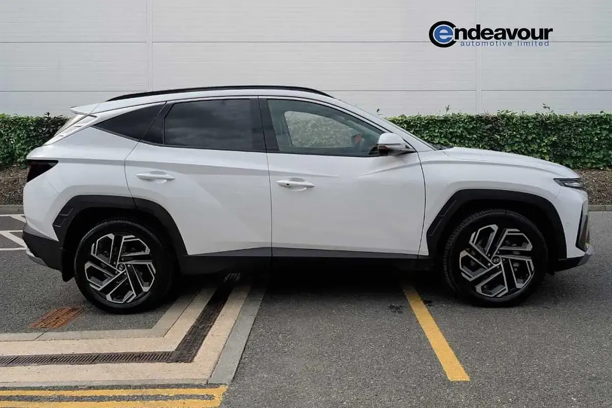 Used Hyundai Tucson Ultimate 215 HP (158 kW) 2025 White SUV