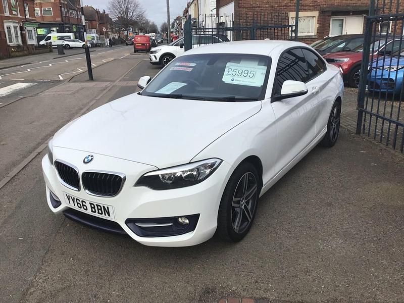 Used BMW 218 Sport Line 2016 White Coupe