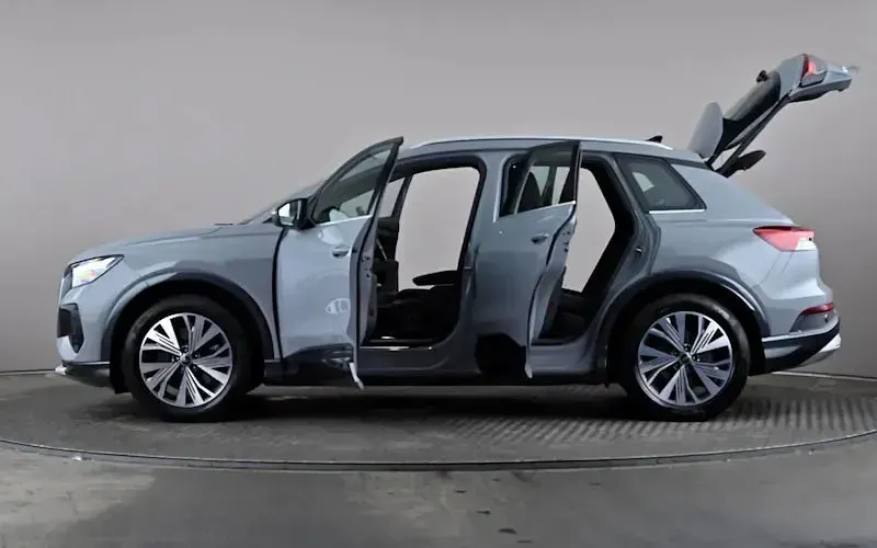 Used Audi Q4 e-tron Sport 150 kW (204 HP) 2023 Grey SUV