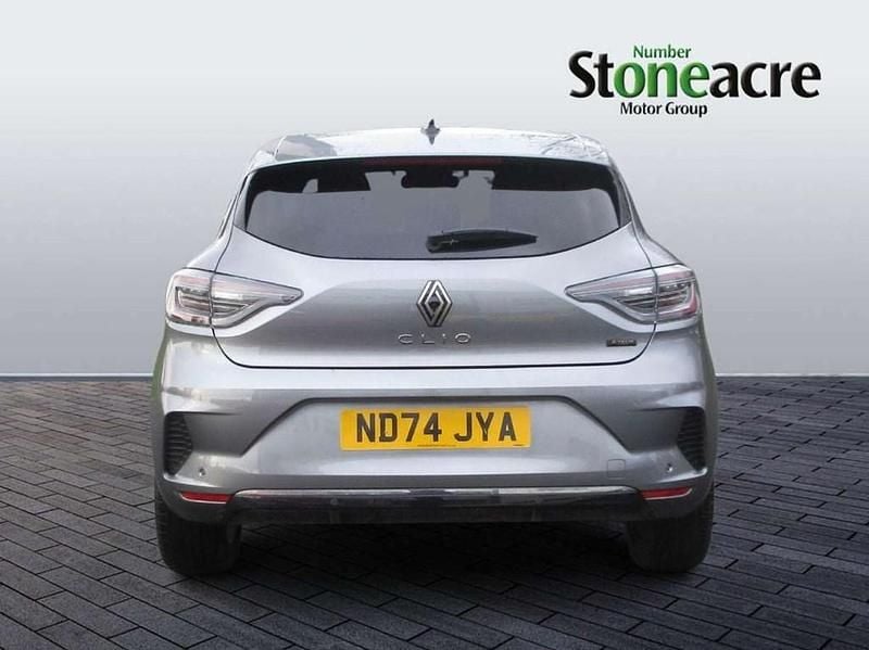 Used Renault Clio V Techno 140 HP (102 kW) 2024 Grey Hatchback