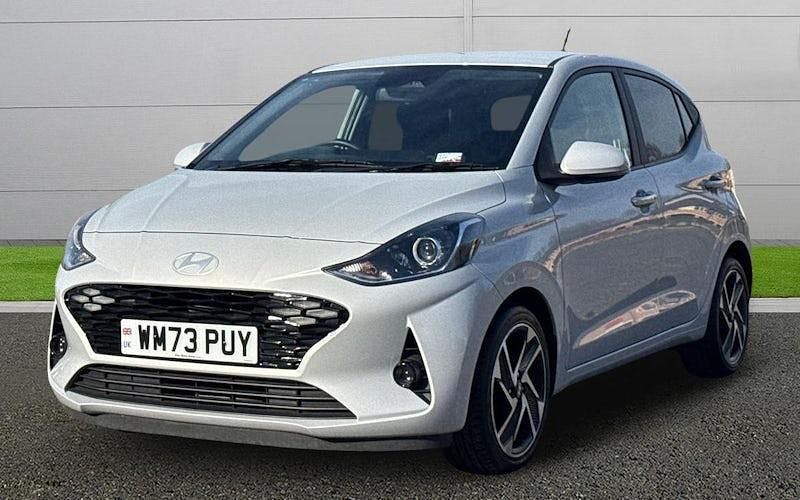 Gebraucht Hyundai i10 Premium 67 PS (49 kW) 2024 Grau Kleinwagen