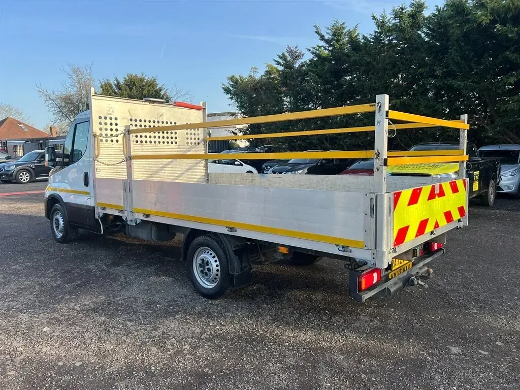 Used Iveco Daily 134 HP (98 kW) 2023 White