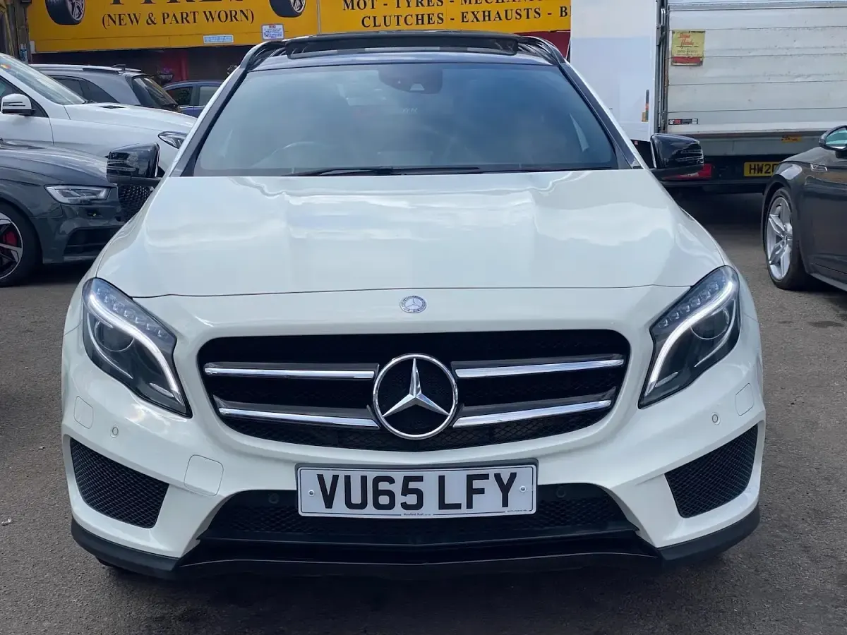 Used Mercedes GLA250 AMG line 2015 White SUV