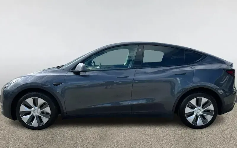 Used Tesla Model Y Long Range AWD 286 kW (389 HP) 2025 SUV