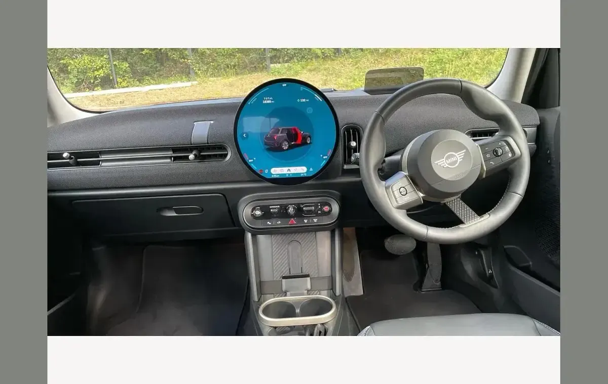Used Mini Cooper Classic 147 kW (200 HP) 2025 Black Hatchback