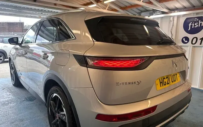 Used DS Automobiles DS7 Crossback Performance 300 HP (220 kW) 2021 White SUV