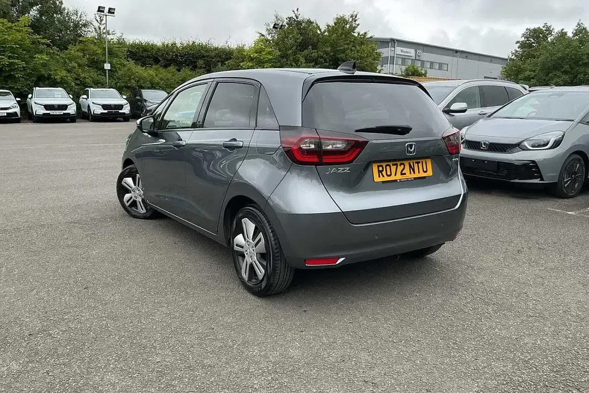 Used Honda Jazz Hybrid 109 HP (80 kW) 2022 Grey Hatchback